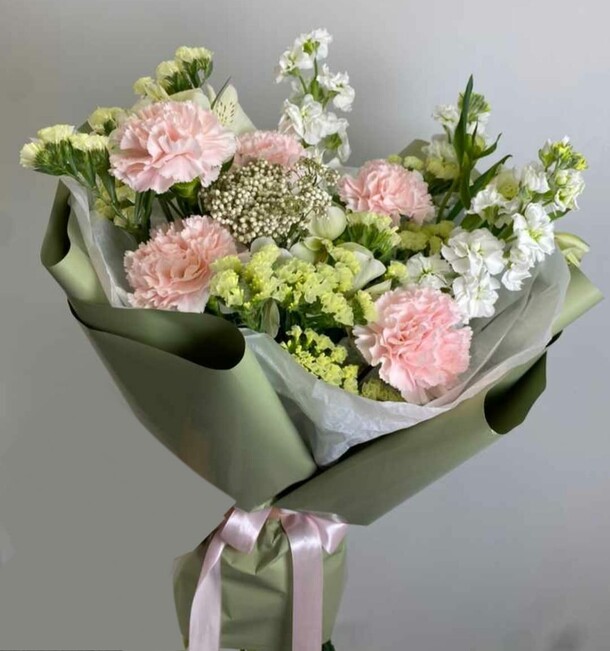 Авторский букет «бостон», артикул F1279779 - 5346 рублей, доставка по городу. Flawery - доставка цветов