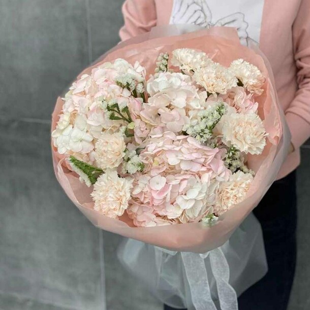 Авторский букет «нежность», артикул F1279796 - 8679 рублей, доставка по городу. Flawery - доставка цветов