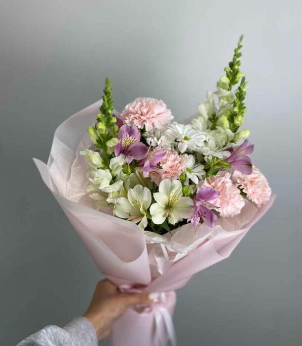 Авторский букет «пломбир», артикул F1281307 - 7150 рублей, доставка по городу. Flawery - доставка цветов