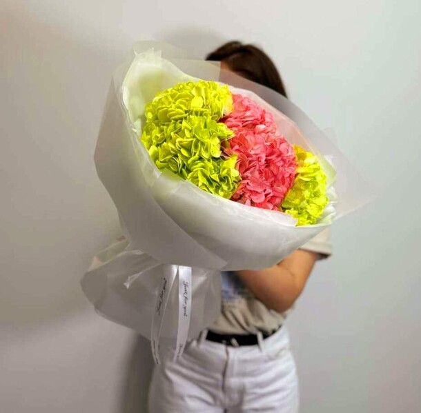 Букет гортензий, артикул F1290319 - 6380 рублей, доставка по городу. Flawery - доставка цветов