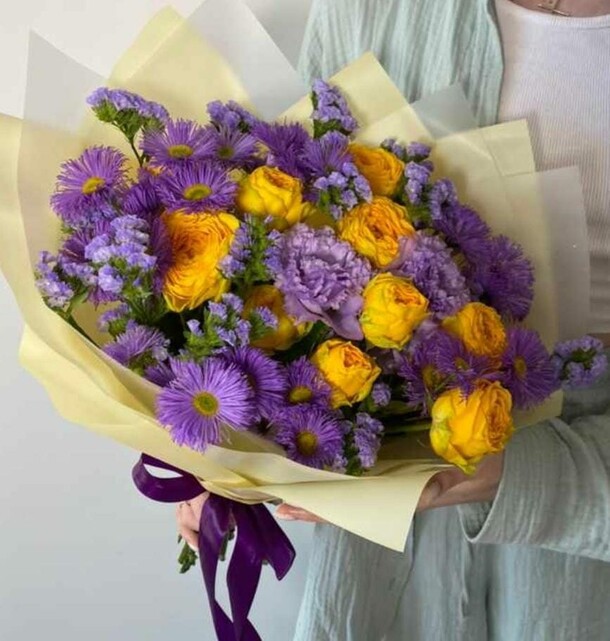 Авторский букет «летний сад», артикул F1291564 - 8338 рублей, доставка по городу. Flawery - доставка цветов