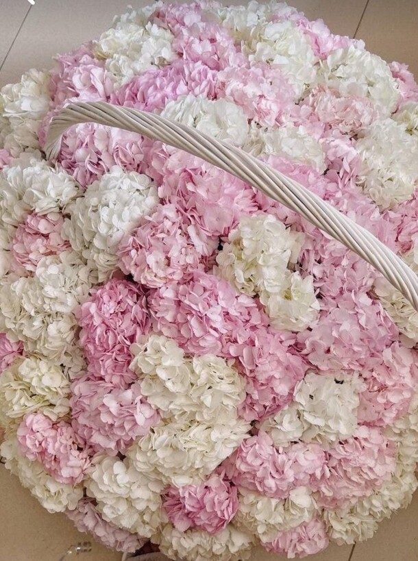 Букет гортензий xxl, артикул F1326929 - 105001 рублей, доставка по городу. Flawery - доставка цветов