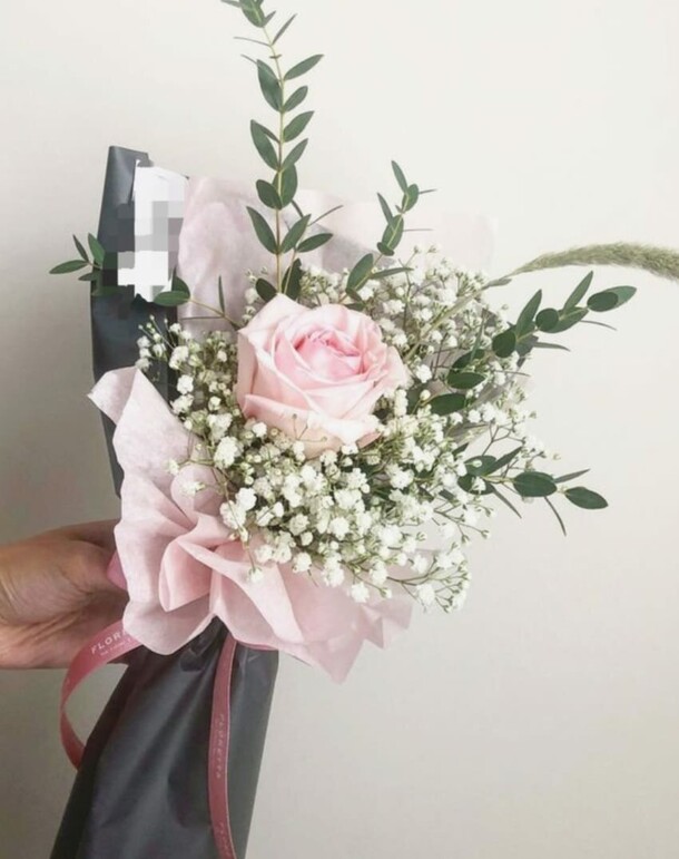 Мини-букет с розой, артикул F1353999 - 2100 рублей, доставка по городу. Flawery - доставка цветов