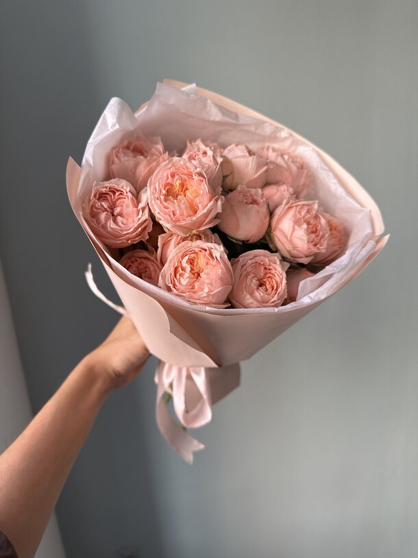 Кустовые пионовидные розы, артикул F1241548 - 2959 рублей, доставка по городу. Flawery - доставка цветов