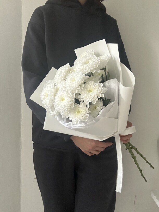 Букет хризантем 🥰, артикул F1268326 - 1859 рублей, доставка по городу. Flawery - доставка цветов