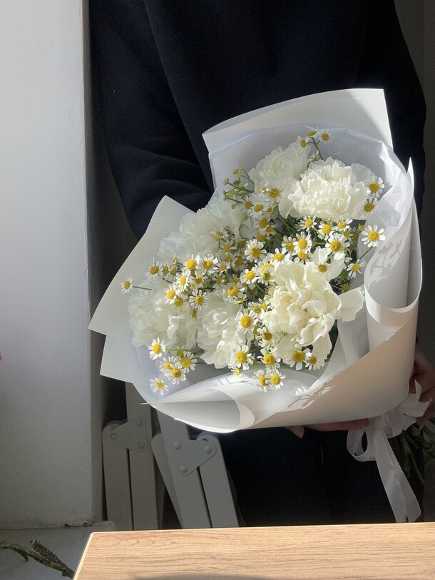 Букет стойких цветов, артикул F1275154 - 2530 рублей, доставка по городу. Flawery - доставка цветов