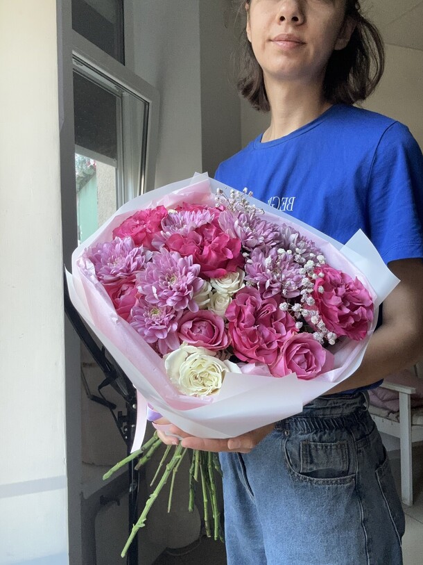 Яркий будет для яркой девушка, артикул F1296850 - 4730 рублей, доставка по городу. Flawery - доставка цветов