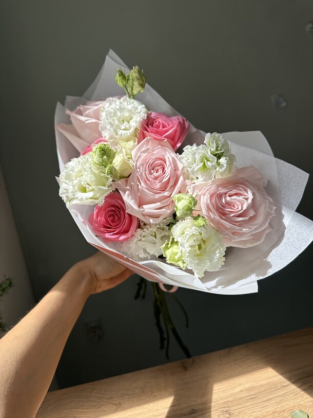 Букет для нее, артикул F1312401 - 2860 рублей, доставка по городу. Flawery - доставка цветов