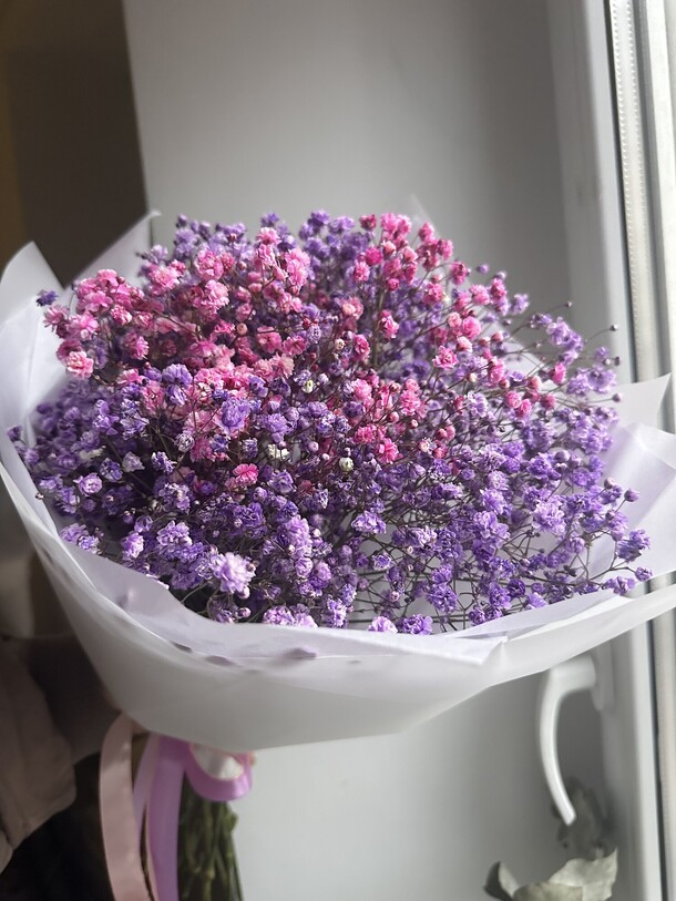 Букет с гипсофилой, артикул F1365487 - 2750 рублей, доставка по городу. Flawery - доставка цветов