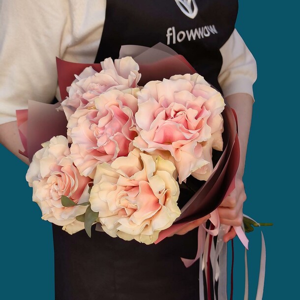 Розовый рассвет букет французских роз, артикул F1235396 - 2536 рублей, доставка по городу. Flawery - доставка цветов