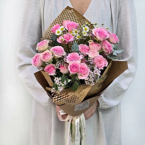 Лесная ягодка букет кустовых розовых роз, артикул F1339938 - 3273 рублей, доставка по городу. Flawery - доставка цветов