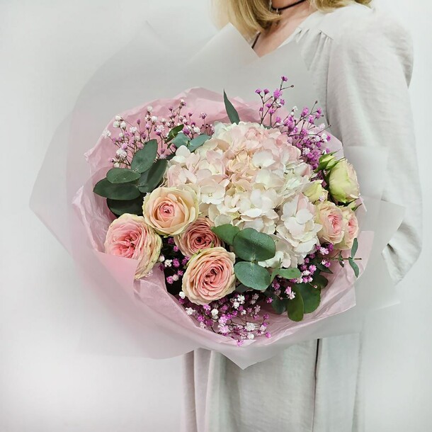 Авторский букет вдохновлёная мечтой, артикул F1430348 - 3289 рублей, доставка по городу. Flawery - доставка цветов