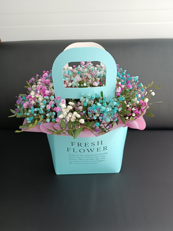 Сумка с гипсофилой, артикул F1253403 - 2000 рублей, доставка по городу. Flawery - доставка цветов