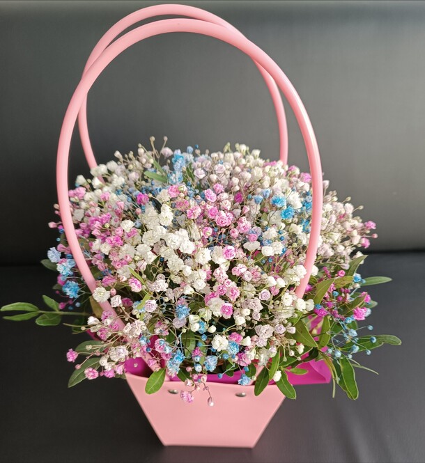 Сумочка с гипсофилой, артикул F1332102 - 1700 рублей, доставка по городу. Flawery - доставка цветов