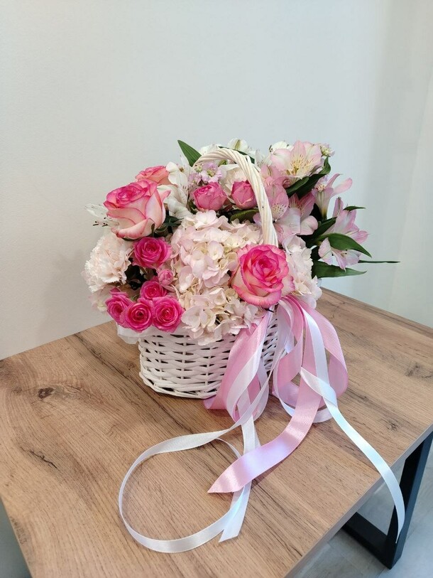 Авторская композиция "для тебя», артикул F1321811 - 4500 рублей, доставка по городу. Flawery - доставка цветов