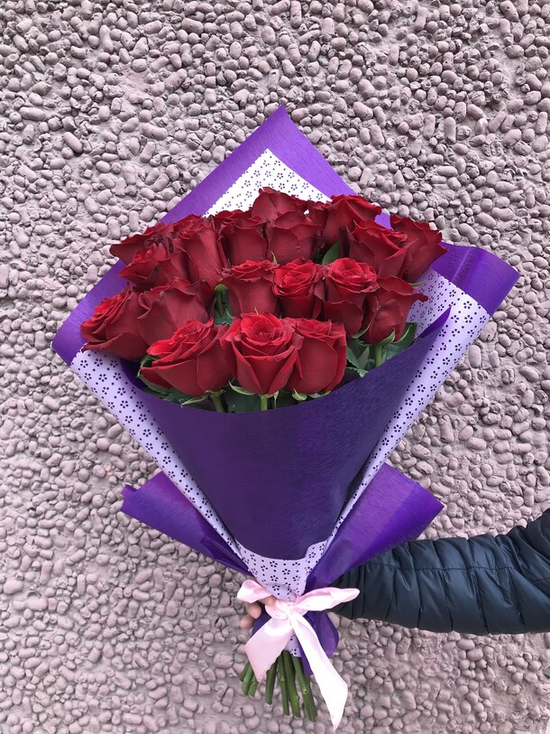 21 роза, артикул F53226 - 6295 рублей, доставка по городу. Flawery - доставка цветов