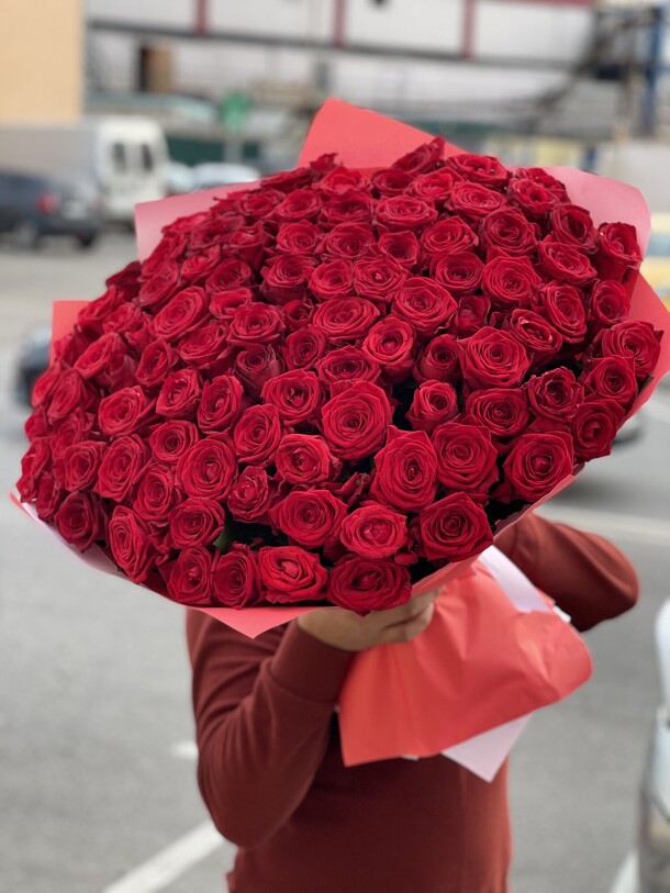 101 бордовая роза, артикул F1139574 - 32999 рублей, доставка по городу. Flawery - доставка цветов