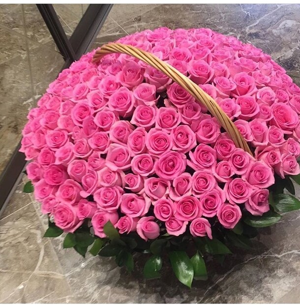 101 поцелуев в корзиночке, артикул F22425 - 38499 рублей, доставка по городу. Flawery - доставка цветов