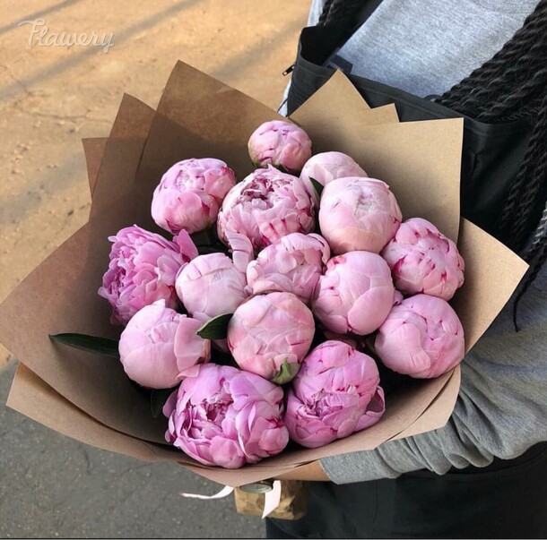 Розовые пионы, артикул F27868 - 14875 рублей, доставка по городу. Flawery - доставка цветов