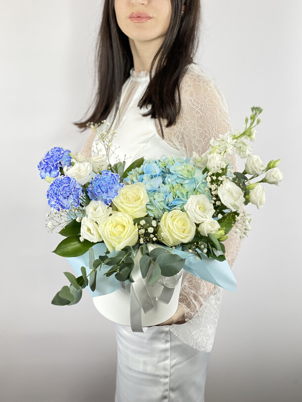 Королева бала, артикул F1267575 - 13097 рублей, доставка по городу. Flawery - доставка цветов