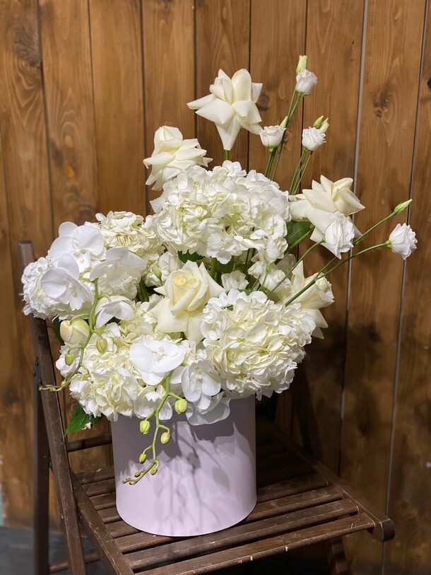 Полет, артикул F1269565 - 22869 рублей, доставка по городу. Flawery - доставка цветов