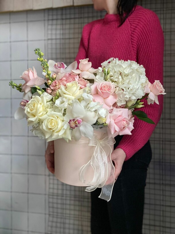 Локи, артикул F1269633 - 22978 рублей, доставка по городу. Flawery - доставка цветов