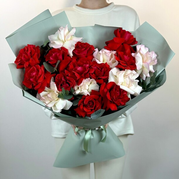 Алые паруса🌹, артикул F1269874 - 9892 рублей, доставка по городу. Flawery - доставка цветов