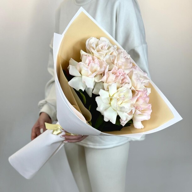 Бантик 🎀, артикул F1271323 - 3721 рублей, доставка по городу. Flawery - доставка цветов