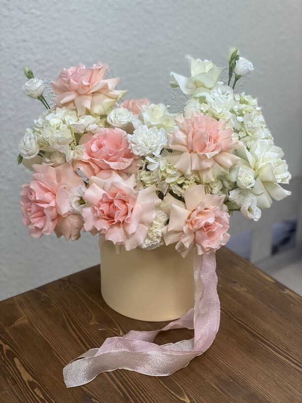 Французский завтрак, артикул F1278149 - 19584 рублей, доставка по городу. Flawery - доставка цветов