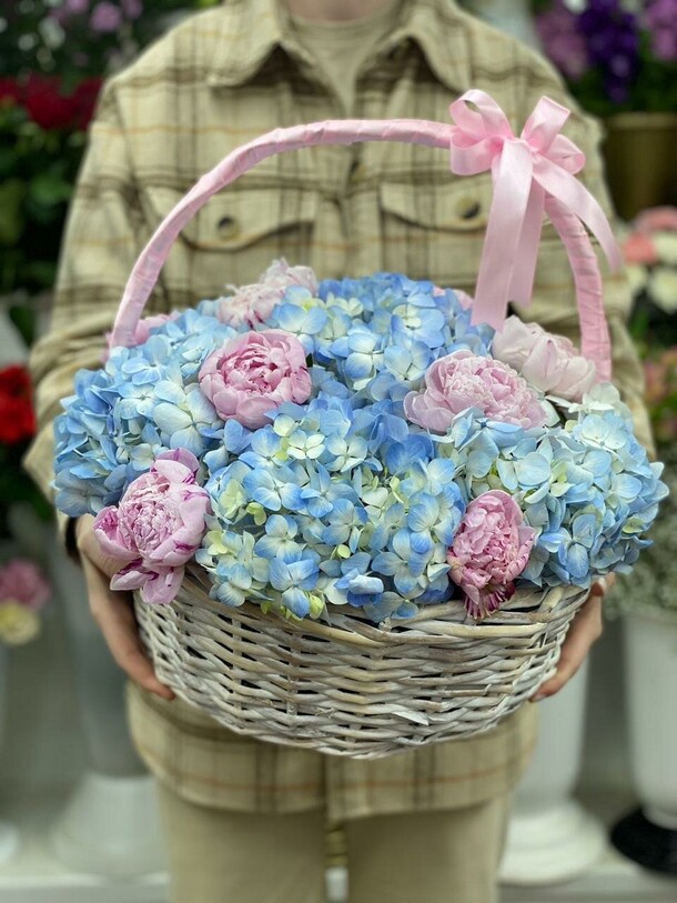 Небеса, артикул F1278185 - 24631 рублей, доставка по городу. Flawery - доставка цветов