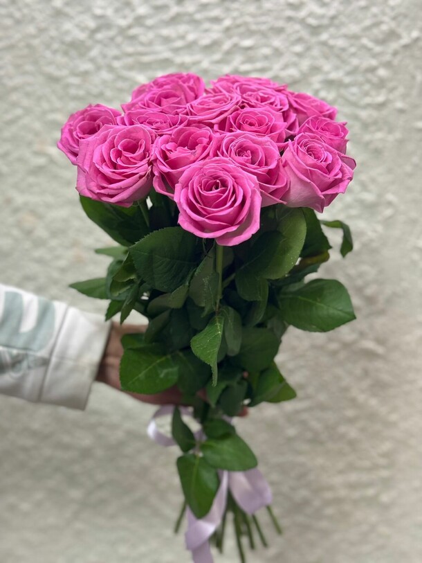 15 розочек, артикул F1279950 - 6988 рублей, доставка по городу. Flawery - доставка цветов