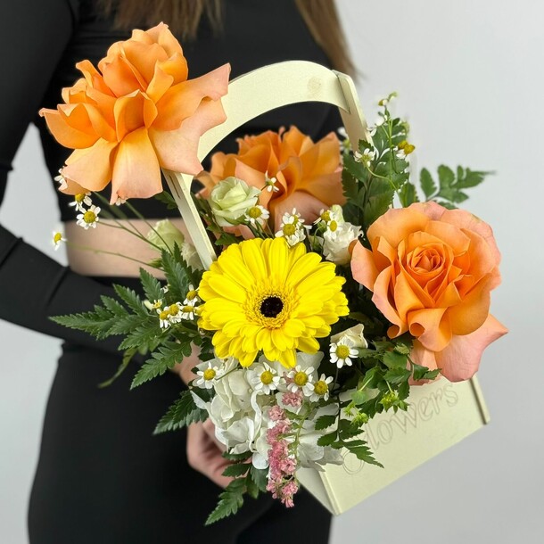 Блеск, артикул F1342647 - 6474 рублей, доставка по городу. Flawery - доставка цветов