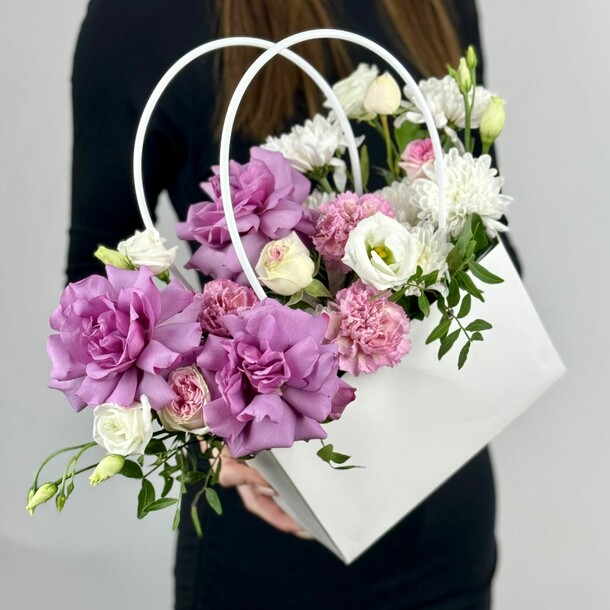 Ассоль, артикул F1343288 - 8434 рублей, доставка по городу. Flawery - доставка цветов