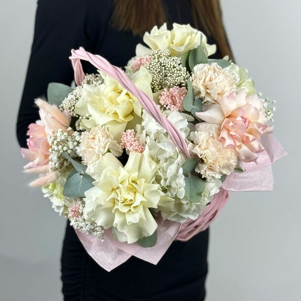 Нежность, артикул F1345436 - 14339 рублей, доставка по городу. Flawery - доставка цветов