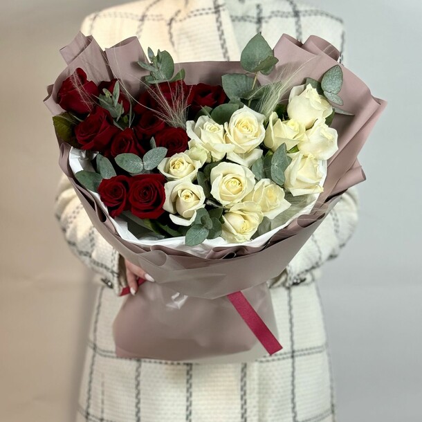 День и  ночь, артикул F1407288 - 6480 рублей, доставка по городу. Flawery - доставка цветов