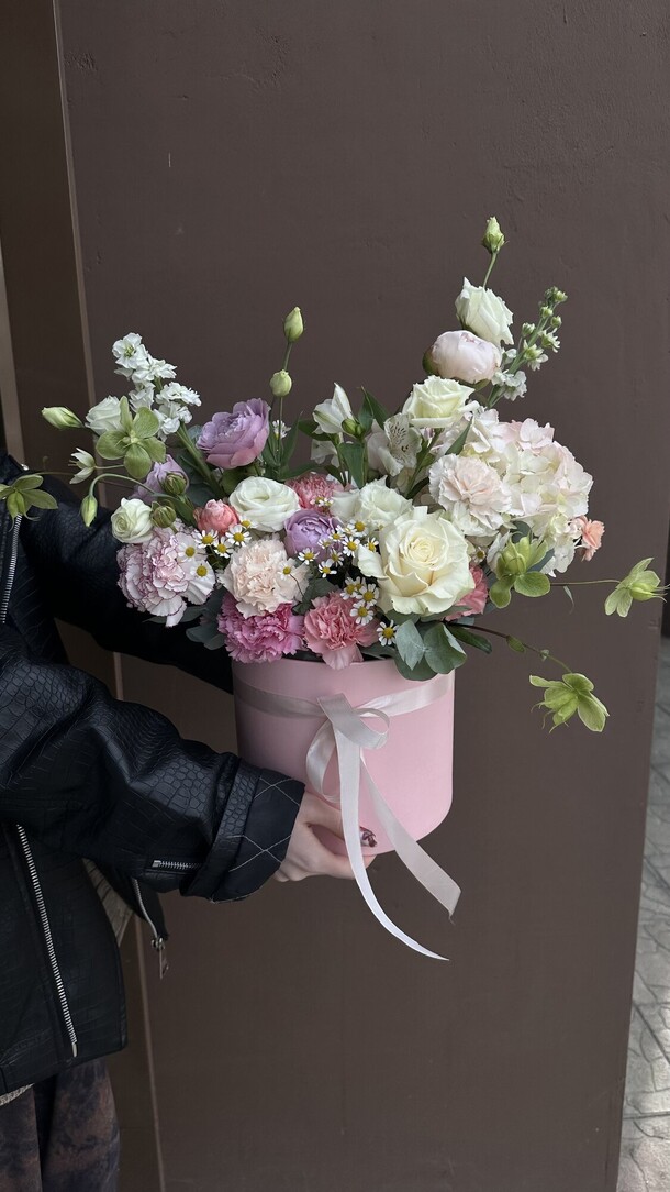 ❤️цветы в  коробке, артикул F1282936 - 9317 рублей, доставка по городу. Flawery - доставка цветов