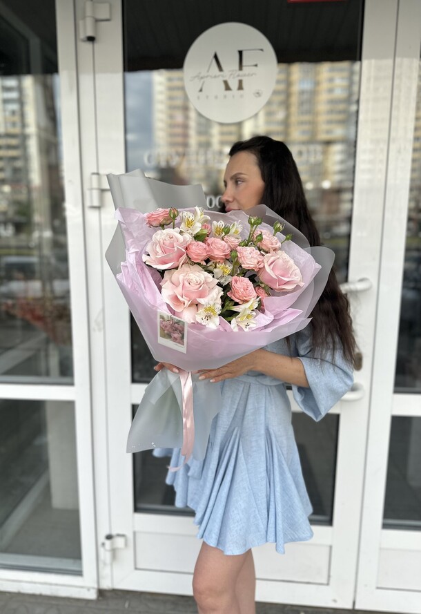 Букет “сияние”, артикул F1428786 - 7321 рублей, доставка по городу. Flawery - доставка цветов