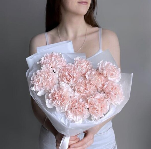 Букет из 11 диантусов, артикул F1381225 - 3000 рублей, доставка по городу. Flawery - доставка цветов