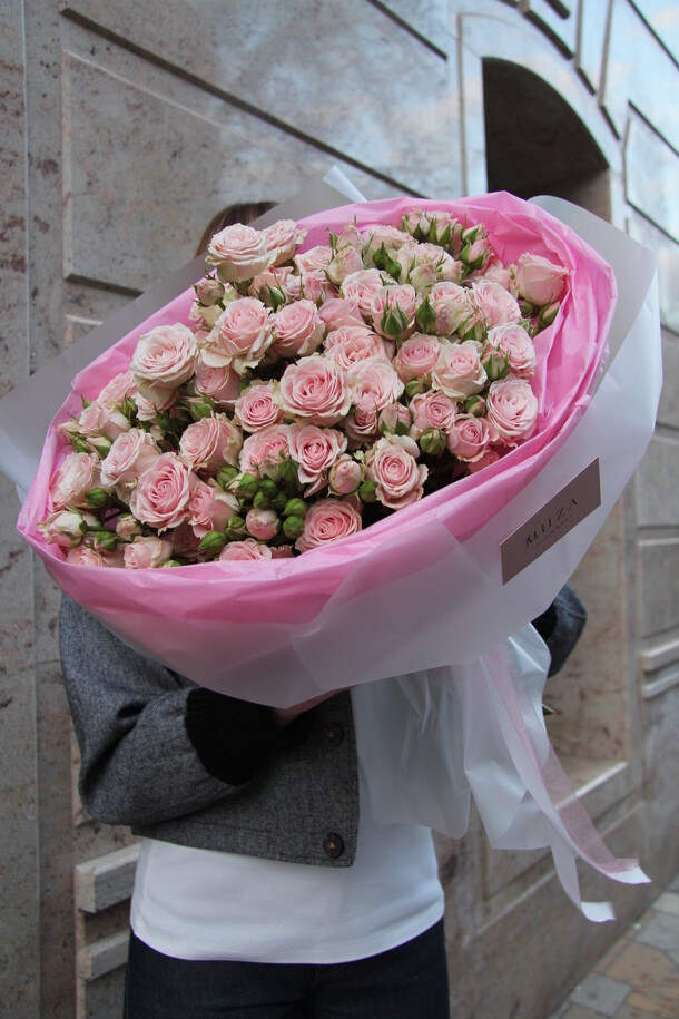 Кустовая роза xl, артикул F1506717 - 7000 рублей, доставка по городу. Flawery - доставка цветов