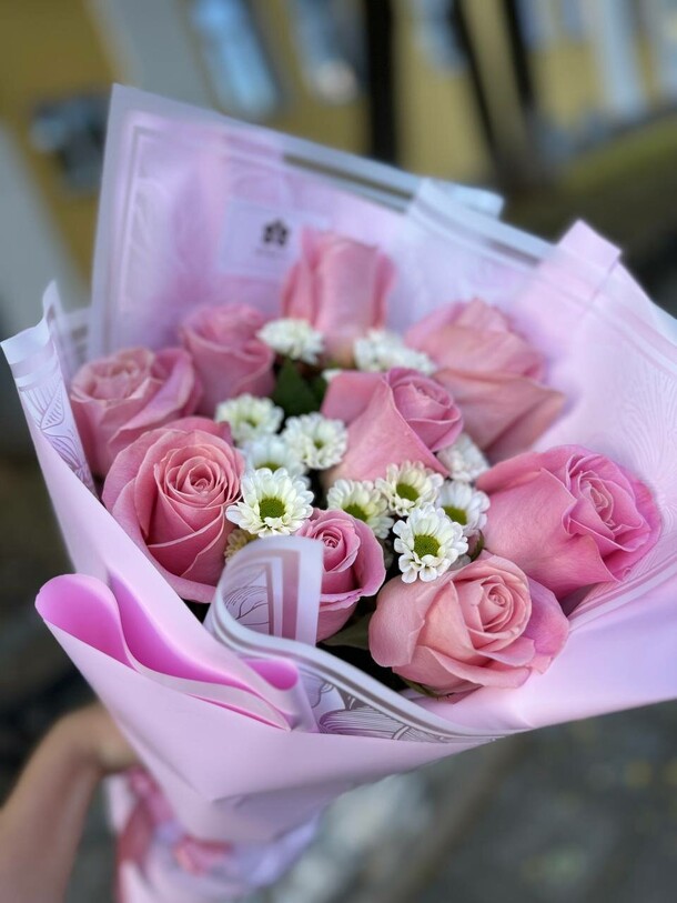 Букет из роз "очаровательный", артикул F1319727 - 4089 рублей, доставка по городу. Flawery - доставка цветов