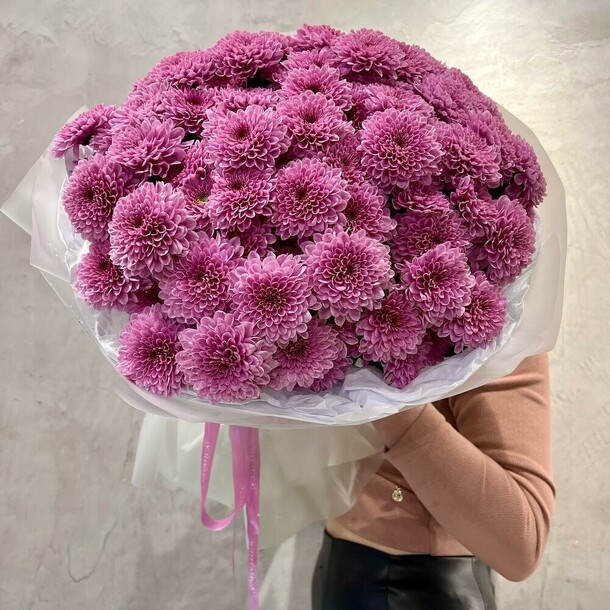 Стойкий букет из сортовых хризантем размер xl, артикул F1403520 - 9680 рублей, доставка по городу. Flawery - доставка цветов