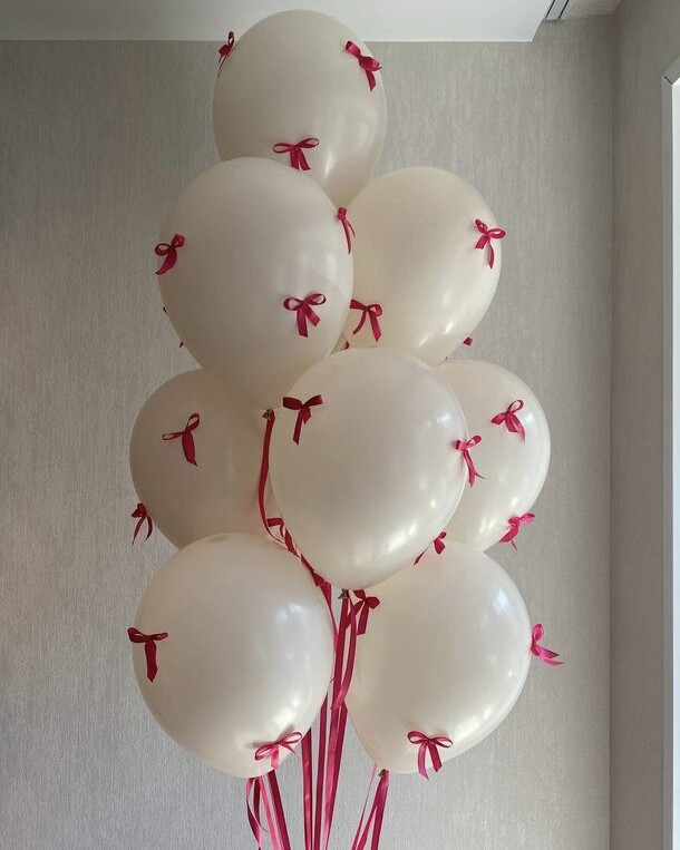 Шары с бантиками, артикул F1452069 - 6480 рублей, доставка по городу. Flawery - доставка цветов