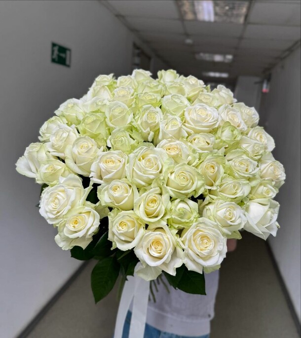 Роза белая  премиум, артикул F1290581 - 28711 рублей, доставка по городу. Flawery - доставка цветов