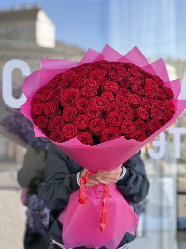 101 роза красная, артикул F1290681 - 43297 рублей, доставка по городу. Flawery - доставка цветов