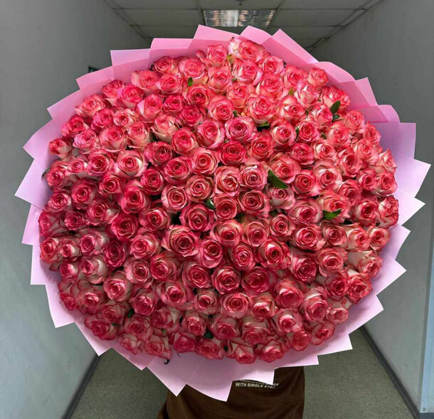 201 роза джумилия, артикул F1333226 - 71582 рублей, доставка по городу. Flawery - доставка цветов