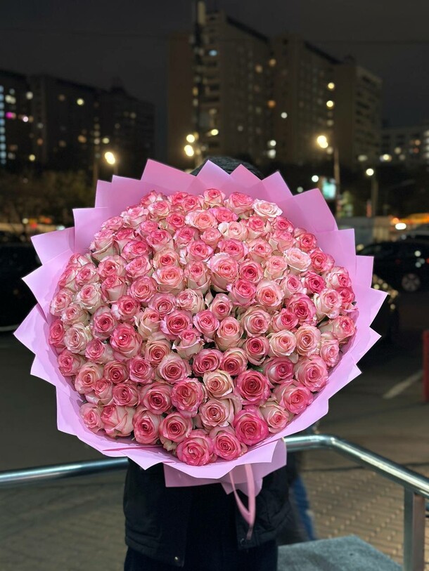 101 роза джумилия, артикул F1333227 - 42491 рублей, доставка по городу. Flawery - доставка цветов