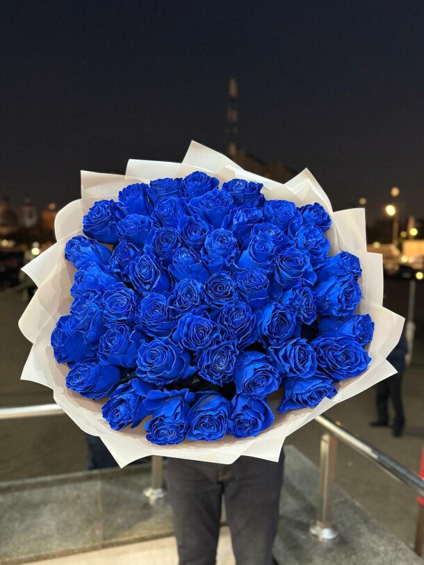 51 синяя роза, артикул F1333228 - 45218 рублей, доставка по городу. Flawery - доставка цветов