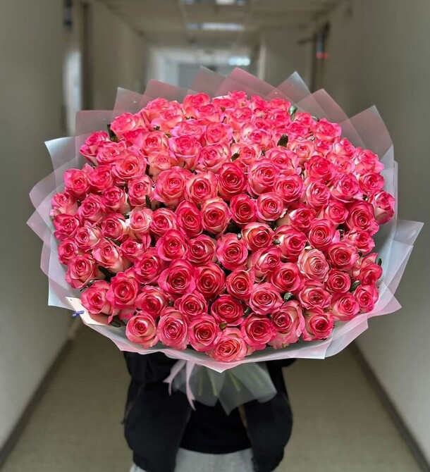 101 роза джумилия, артикул F1333242 - 39764 рублей, доставка по городу. Flawery - доставка цветов