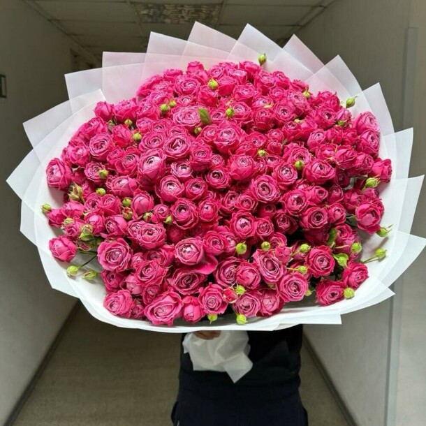 Букет из кустовых роз пионовидных, артикул F1386274 - 63427 рублей, доставка по городу. Flawery - доставка цветов