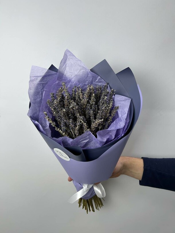 Букет лаванды, артикул F1240393 - 2417 рублей, доставка по городу. Flawery - доставка цветов